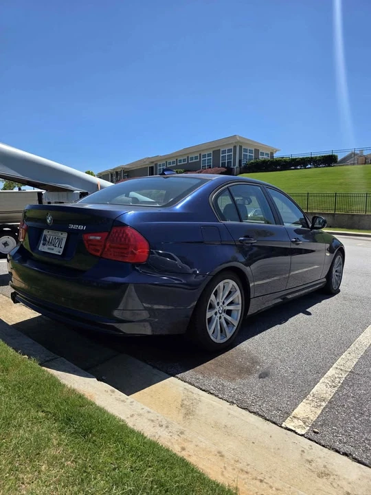 2011 BMW E90 3 Series Sedan - Image 3 of 8