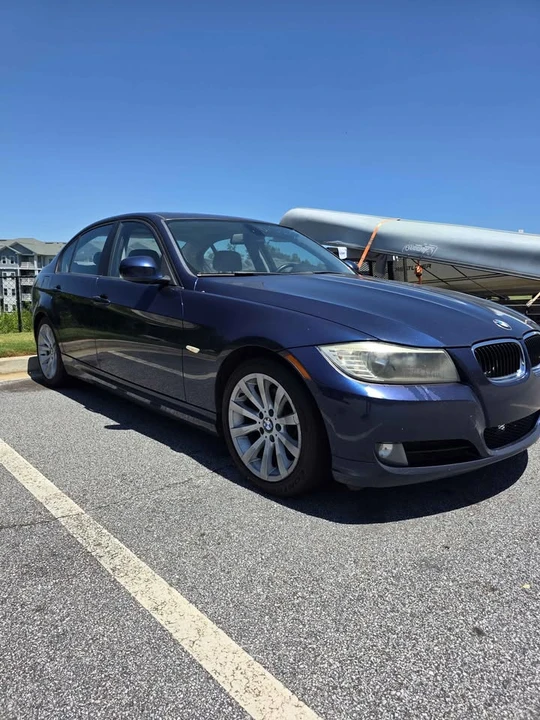 2011 BMW E90 3 Series Sedan - Image 2 of 8