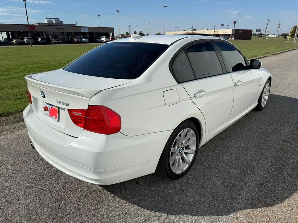 2011 BMW E90 3 Series Sedan - Image 5 of 20