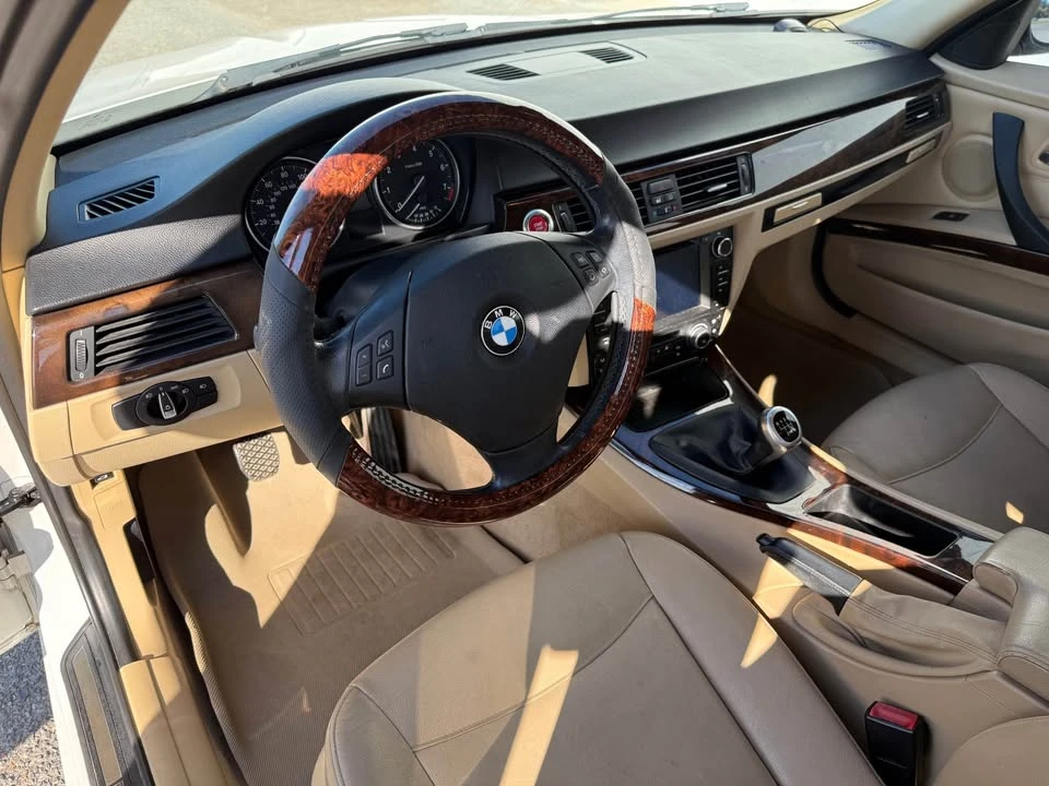 2011 BMW E90 3 Series Sedan - Image 16 of 20
