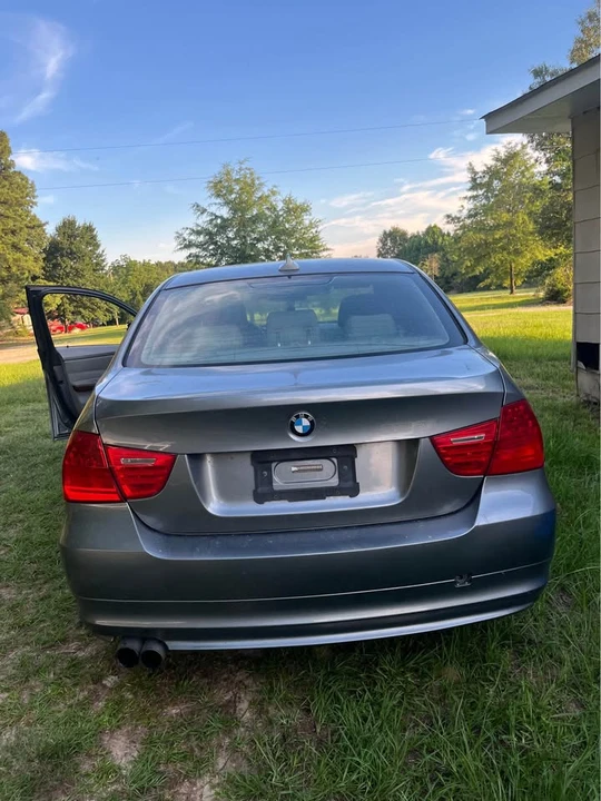 2011 BMW E90 3 Series Sedan - Image 10 of 18