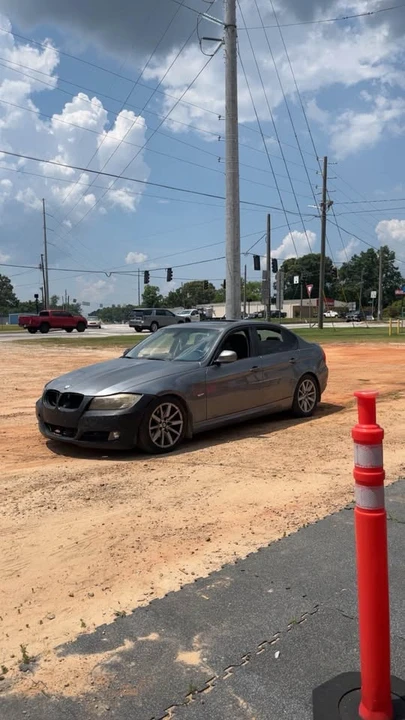 2011 BMW E90 3 Series Sedan - Image 2 of 18