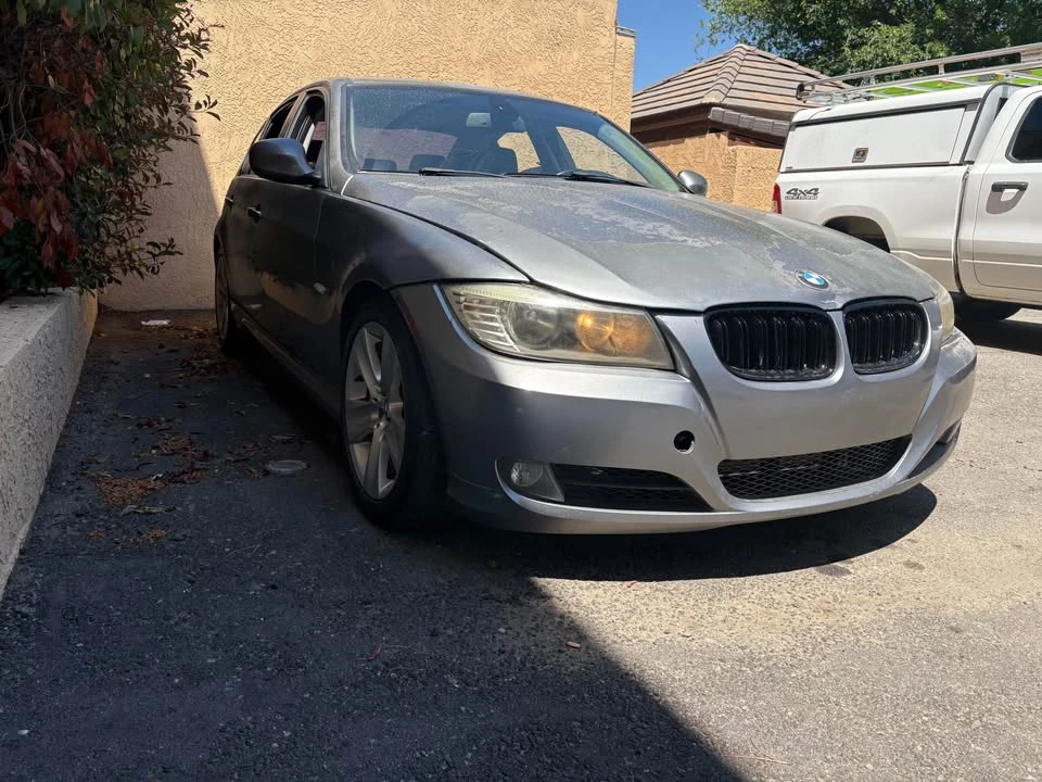 2011 BMW E90 3 Series Sedan - Image 2 of 9