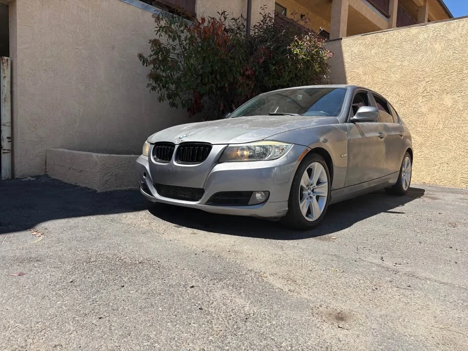 2011 BMW E90 3 Series Sedan - Image 5 of 9