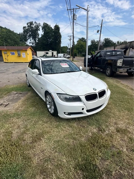 2011 BMW E90 3 Series Sedan - Image 2 of 8