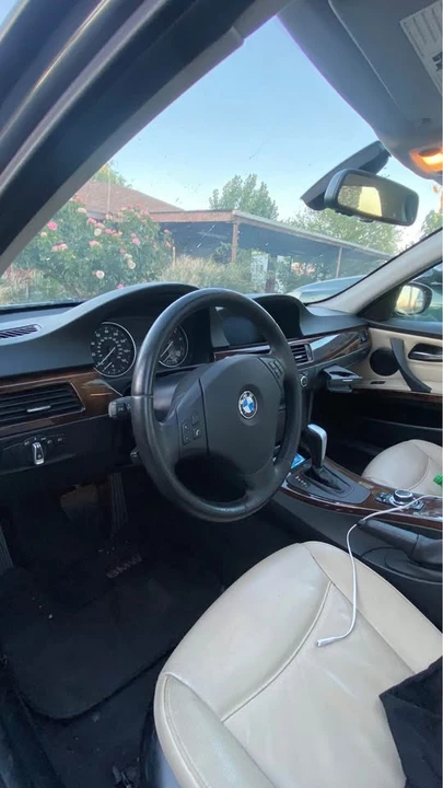 2011 BMW E90 3 Series Sedan - Image 8 of 9