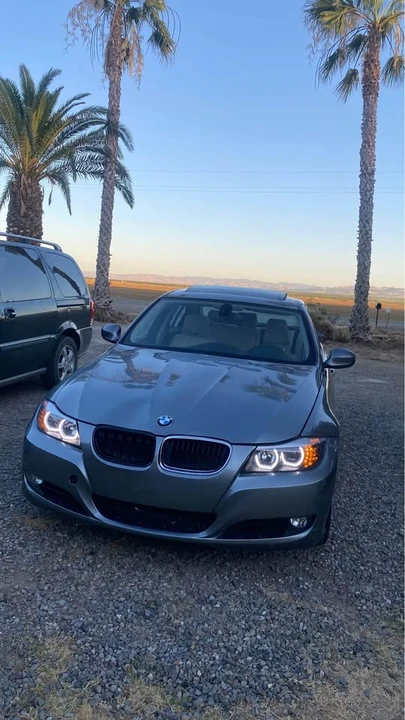 2011 BMW E90 3 Series Sedan - Image 3 of 9