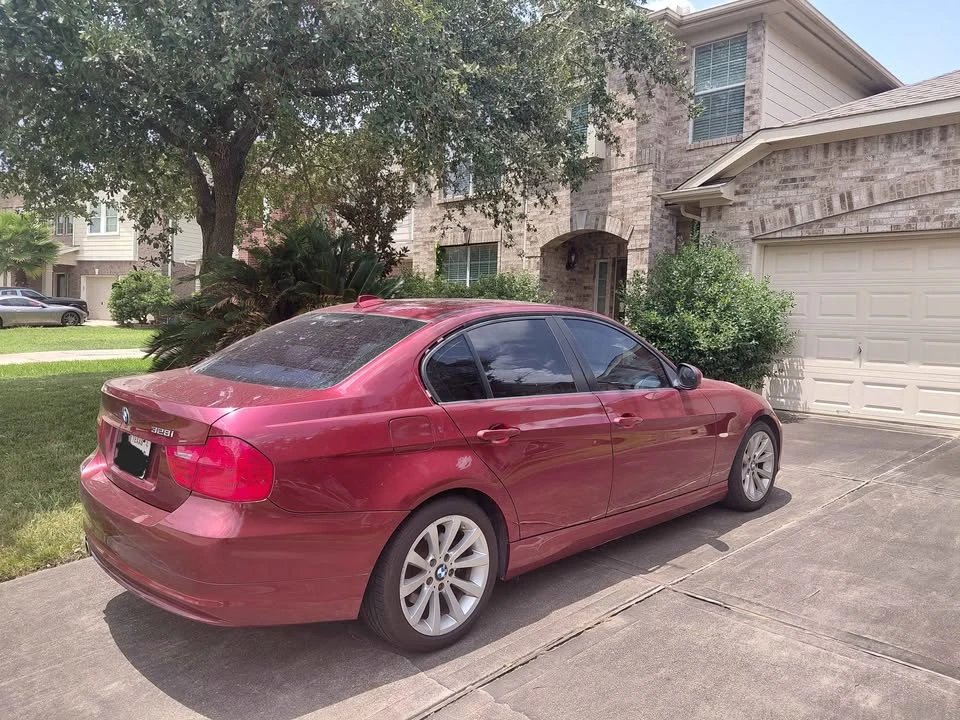 2011 BMW E90 3 Series Sedan - Image 3 of 20