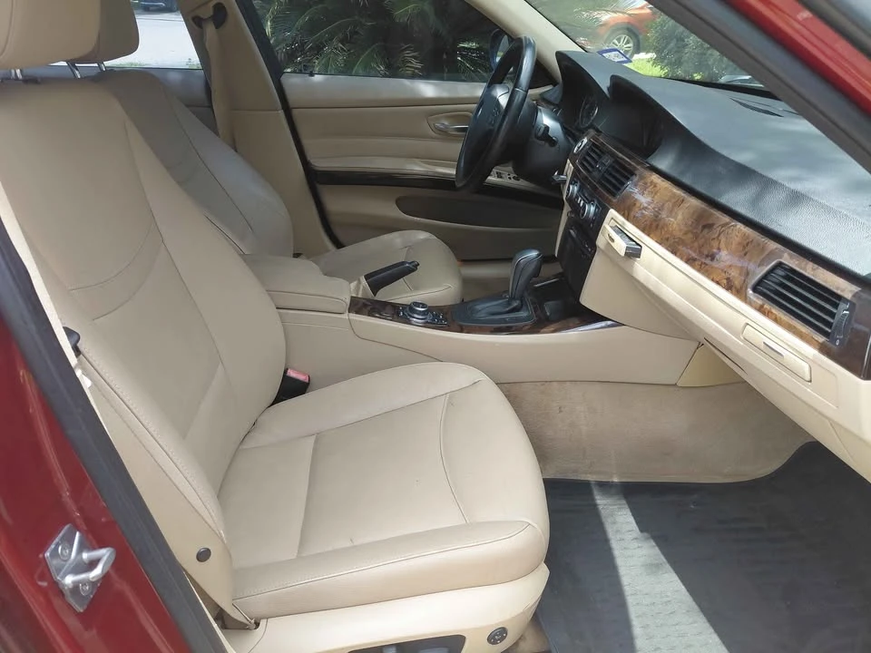 2011 BMW E90 3 Series Sedan - Image 11 of 20