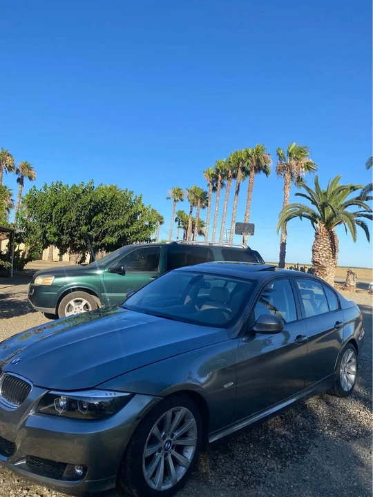 2011 BMW E90 3 Series Sedan - Image 2 of 9