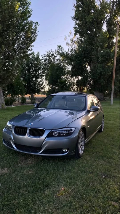 2011 BMW E90 3 Series Sedan - Image 6 of 9