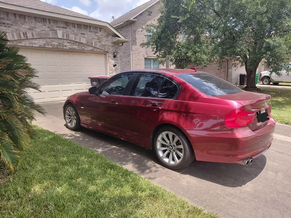 2011 BMW E90 3 Series Sedan - Image 4 of 20