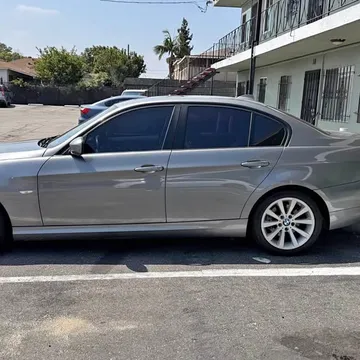 2011 BMW 3 Series 328i Sedan 4D