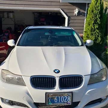 2011 BMW 3 Series 328i Sedan 4D