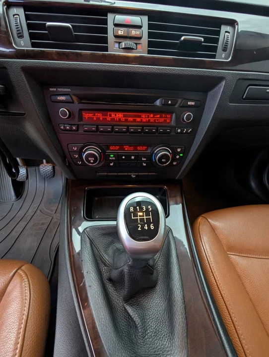 2011 BMW E90 3 Series Sedan - Image 10 of 14