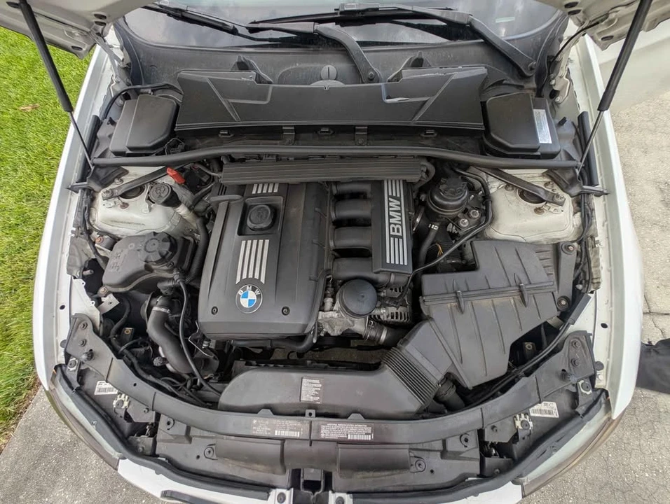 2011 BMW E90 3 Series Sedan - Image 12 of 14