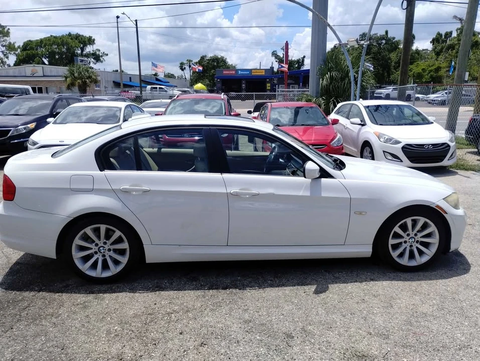 2011 BMW E90 3 Series Sedan - Image 8 of 19