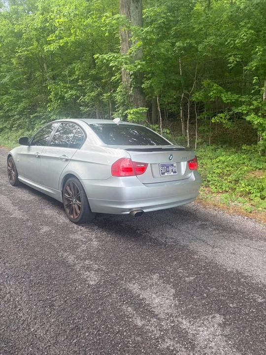 2011 BMW E90 3 Series Sedan - Image 7 of 9