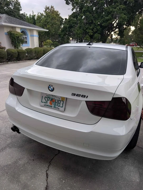 2011 BMW E90 3 Series Sedan - Image 5 of 14