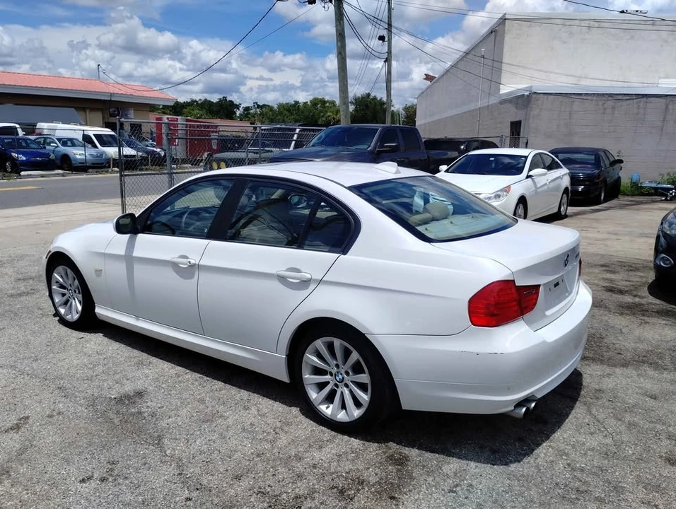 2011 BMW E90 3 Series Sedan - Image 5 of 19