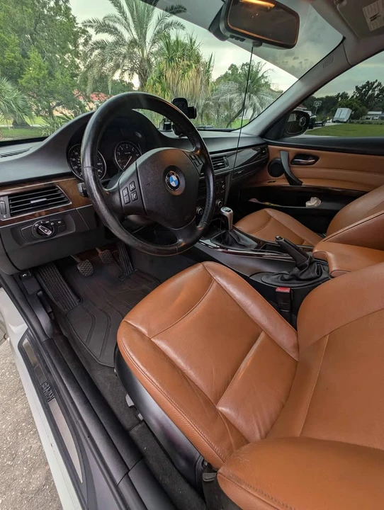 2011 BMW E90 3 Series Sedan - Image 7 of 14