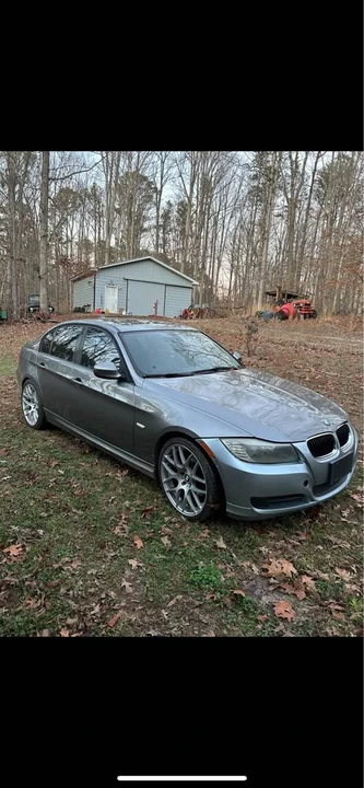 2011 BMW E90 3 Series Sedan - Image 2 of 9