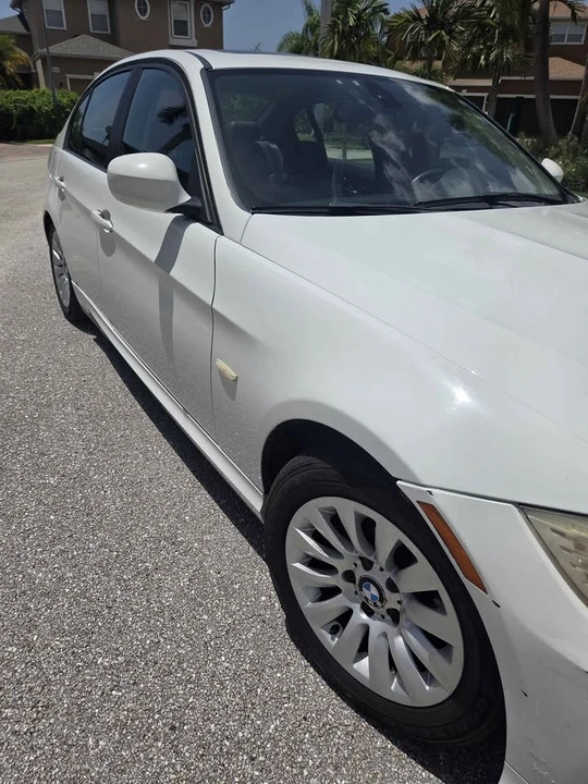 2011 BMW E90 3 Series Sedan - Image 6 of 8