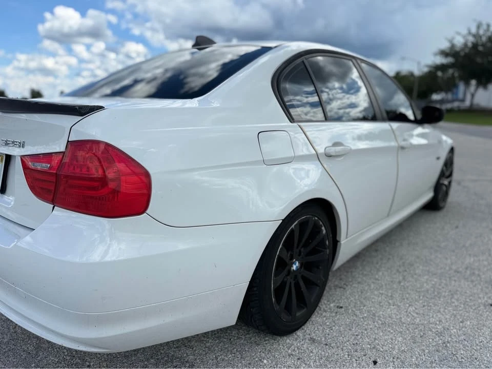 2011 BMW E90 3 Series Sedan - Image 5 of 9