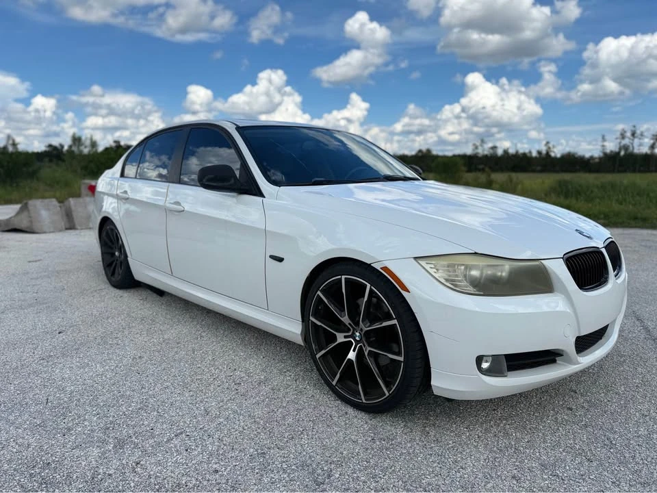 2011 BMW E90 3 Series Sedan - Image 2 of 9