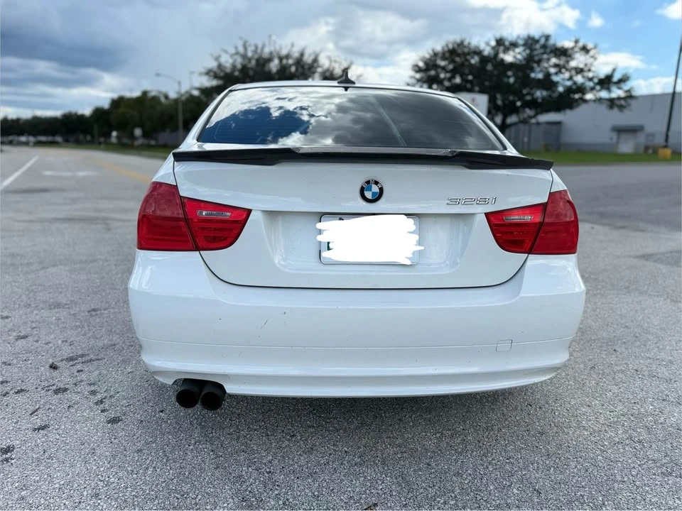 2011 BMW E90 3 Series Sedan - Image 9 of 9