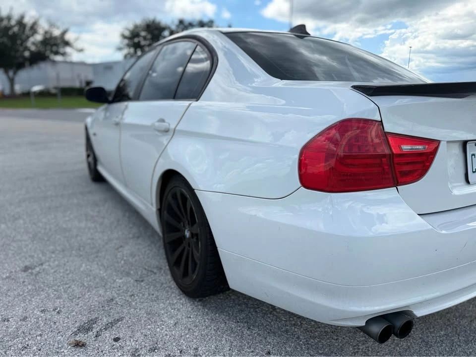 2011 BMW E90 3 Series Sedan - Image 6 of 9