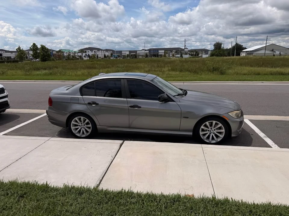 2011 BMW E90 3 Series Sedan - Image 5 of 12