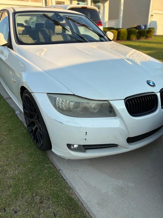 2011 BMW E90 3 Series Sedan - Image 6 of 16