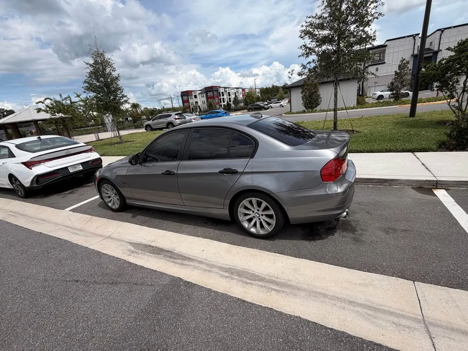 2011 BMW E90 3 Series Sedan - Image 7 of 12