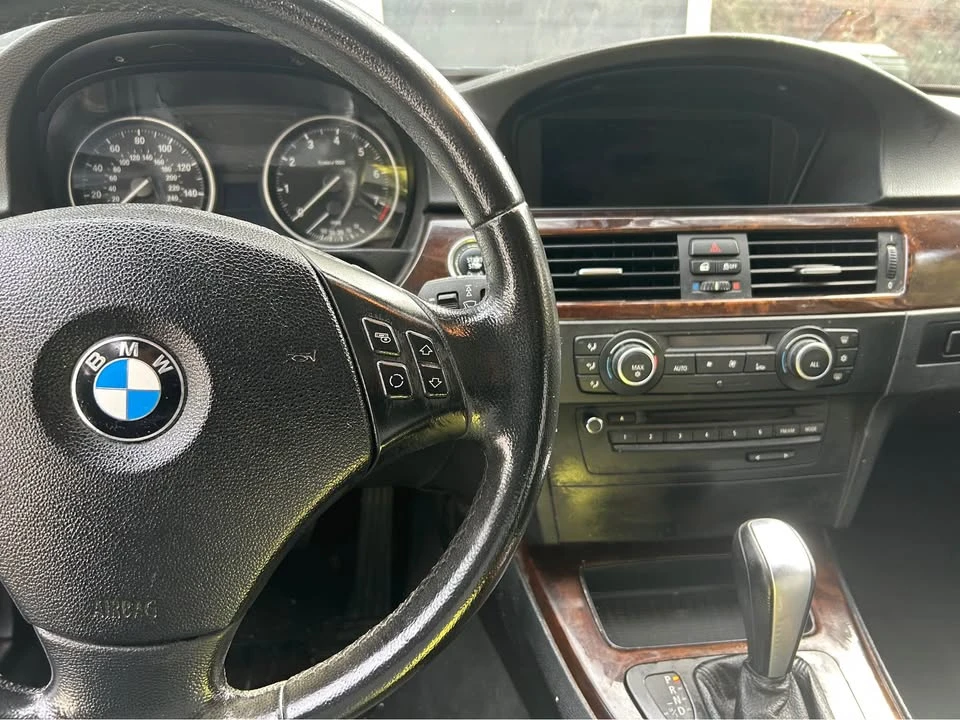 2011 BMW E90 3 Series Sedan - Image 5 of 7
