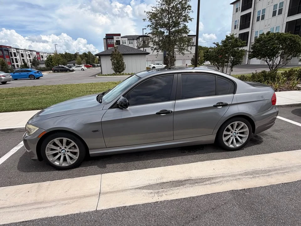 2011 BMW E90 3 Series Sedan - Image 6 of 12