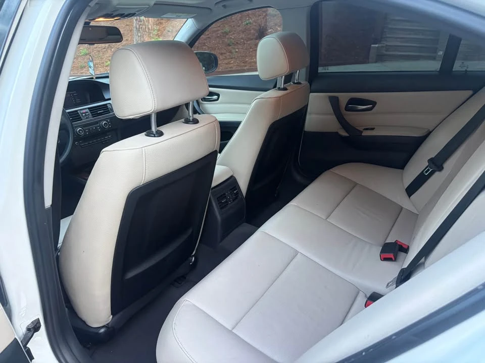 2011 BMW E90 3 Series Sedan - Image 8 of 13