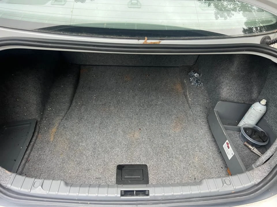 2011 BMW E90 3 Series Sedan - Image 13 of 14