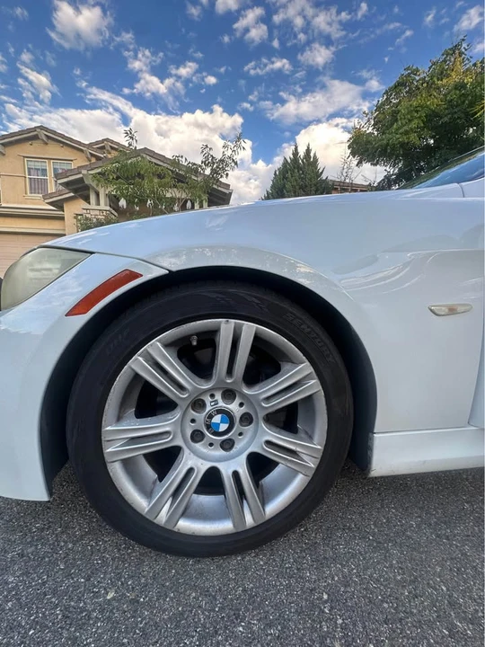 2011 BMW E90 3 Series Sedan - Image 8 of 20