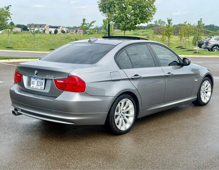2011 BMW E90 3 Series Sedan - Image 8 of 19