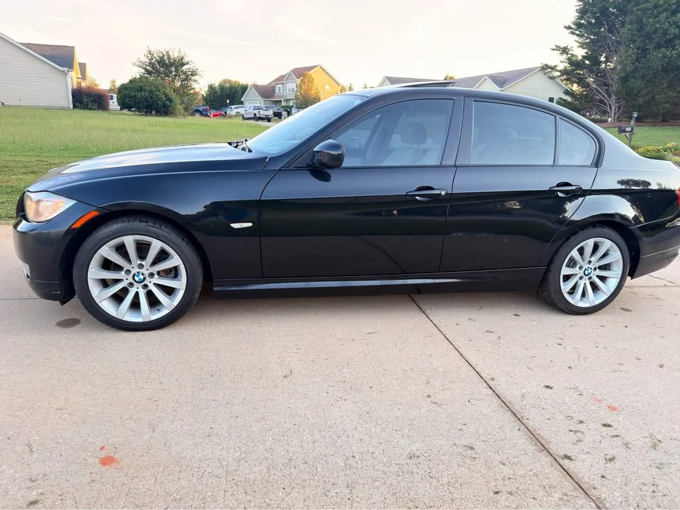 2011 BMW E90 3 Series Sedan - Image 5 of 14