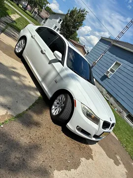 2011 BMW 3 Series 328i Sedan 4D