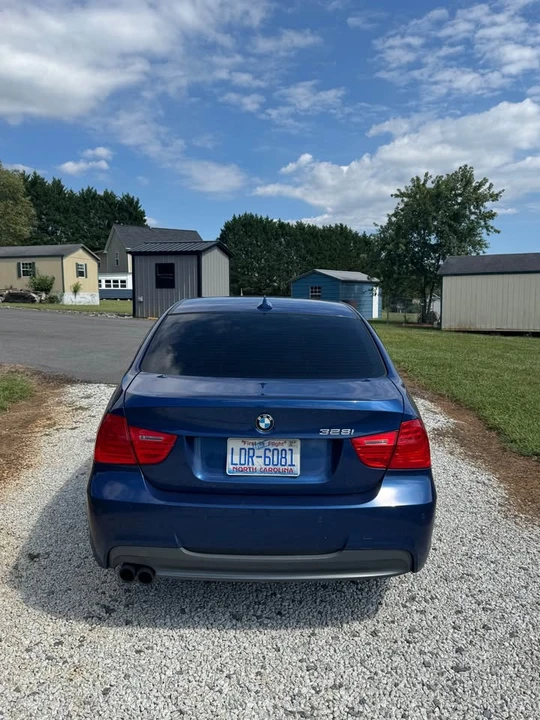 2011 BMW E90 3 Series Sedan - Image 4 of 10