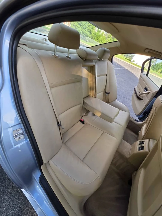 2011 BMW E90 3 Series Sedan - Image 12 of 20