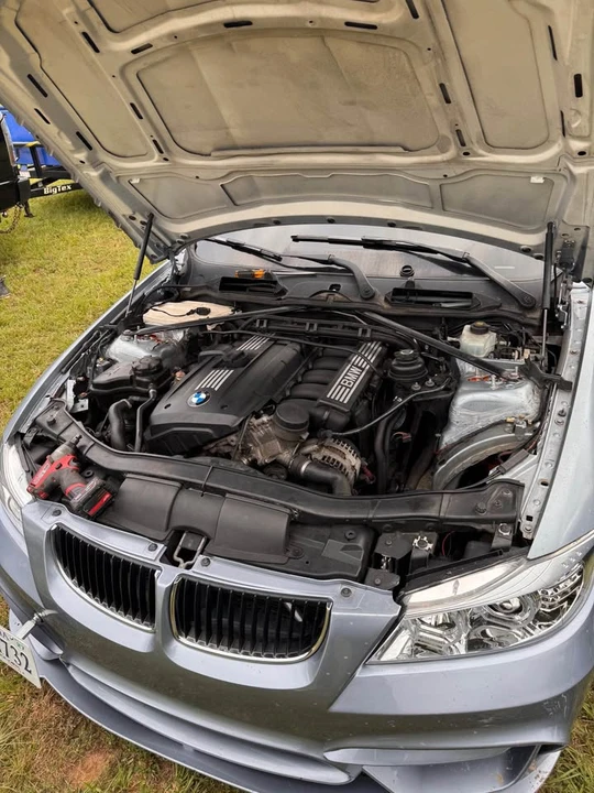 2011 BMW E90 3 Series Sedan - Image 4 of 8