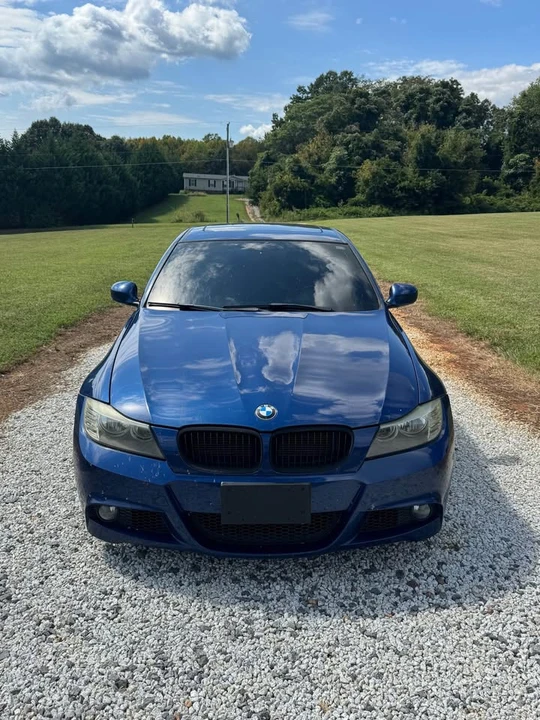 2011 BMW E90 3 Series Sedan - Image 3 of 10