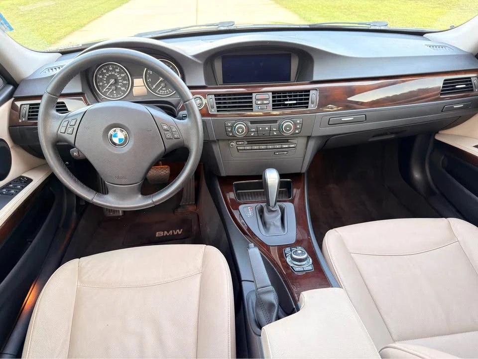 2011 BMW E90 3 Series Sedan - Image 8 of 14