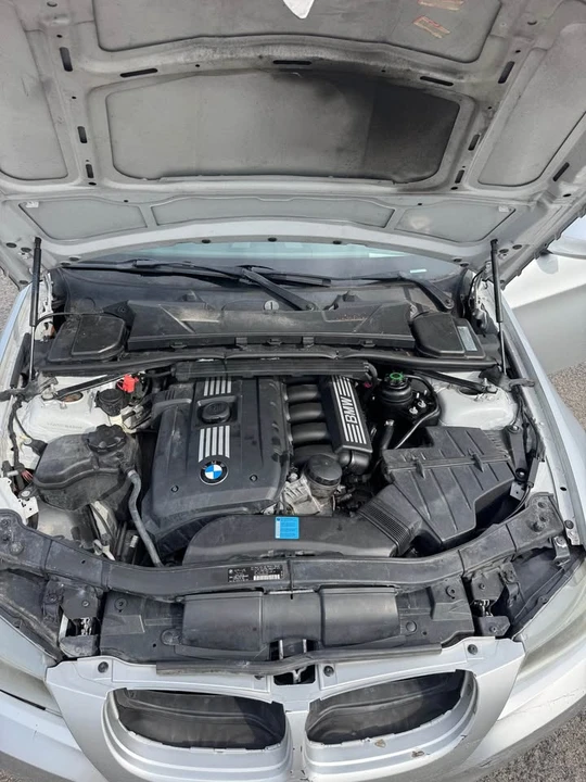 2011 BMW E90 3 Series Sedan - Image 10 of 10