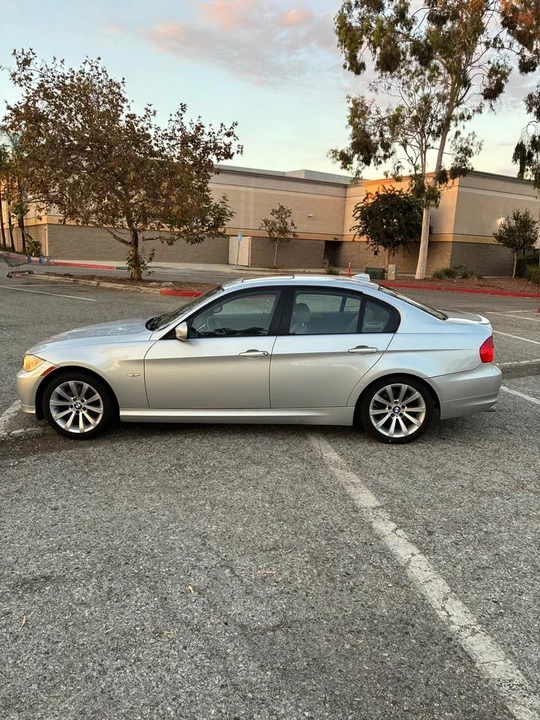 2011 BMW E90 3 Series Sedan - Image 3 of 9