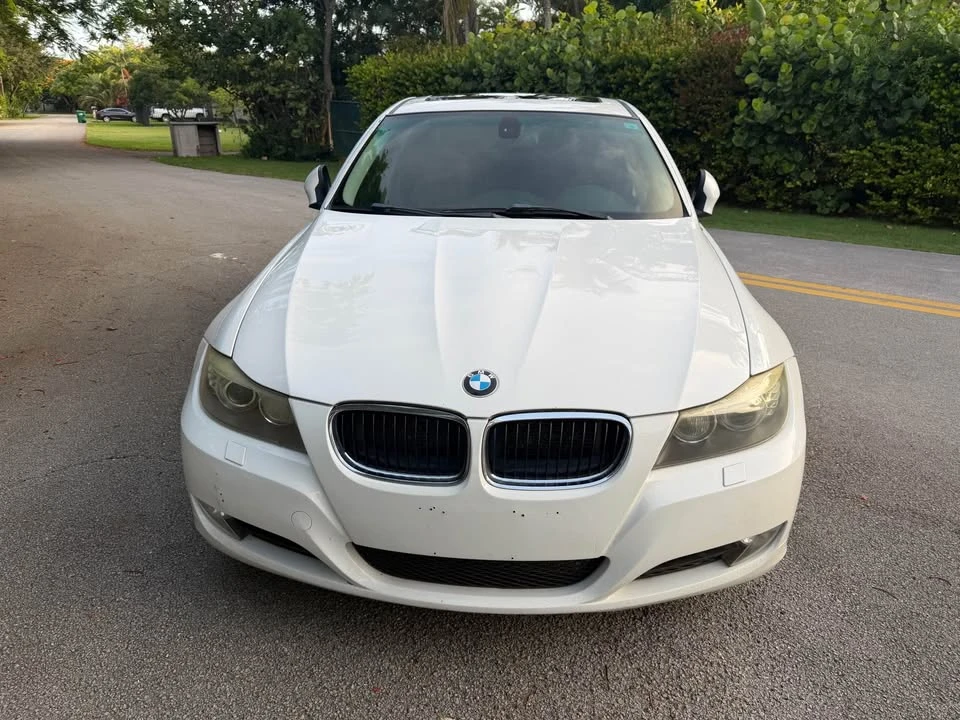 2011 BMW E90 3 Series Sedan - Image 9 of 15